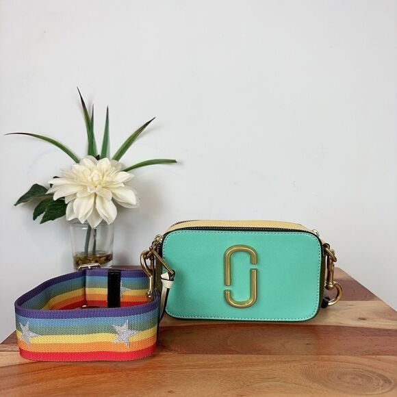 Pre-owned MARC JACOBS Saffiano Rainbow Strap Color Block Snapshot Camera Bag - Picture 3 of 11